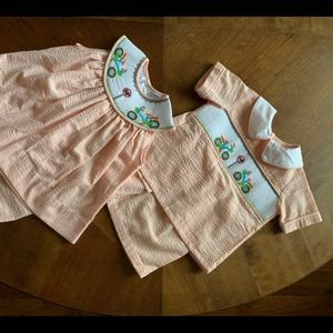 B/G Smocked Twin Set.  24 months.  EUC